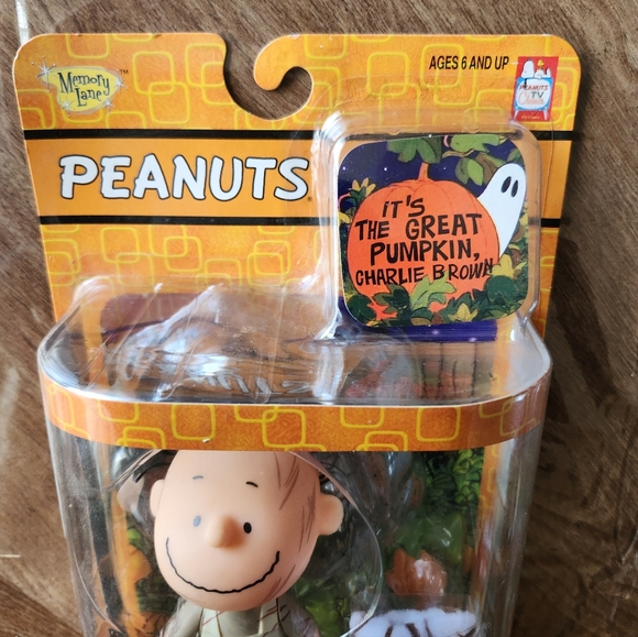 Peanuts Pig Pen Figure with Dirt Cloud Accessory Halloween 2003 - Picture 6 of 12